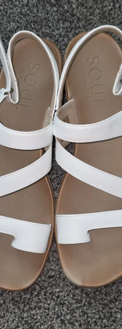 SOUL Naturalizer White Strappy Slingback Toe Loop Sandals Size 11M